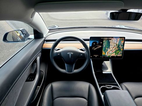 Used 2018 Tesla Model 3 Long Range AWD/4WD image 20