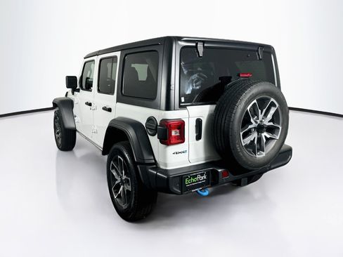 Used 2024 Jeep Wrangler Unlimited w/ Convenience Group AWD/4WD image 5