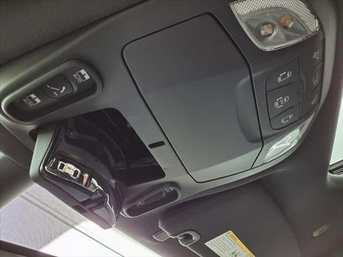 New 2026 Chrysler Pacifica Limited w/ S Appearance Package image 43