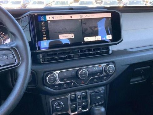 New 2026 Jeep Gladiator Sport image 34