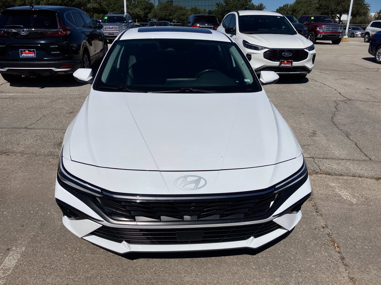 Used 2025 Hyundai Elantra Limited FWD image 6