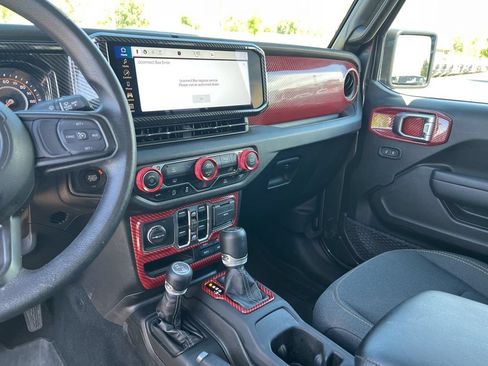Used 2024 Jeep Gladiator Sport AWD/4WD image 33