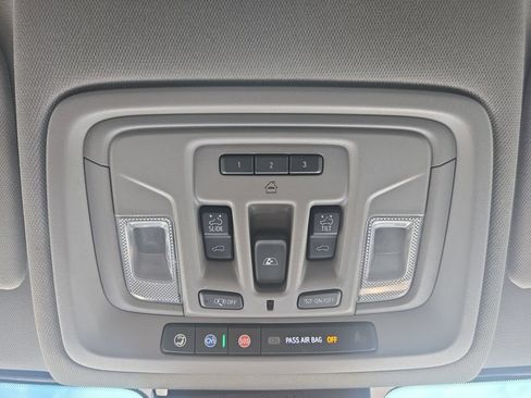 Used 2023 GMC Sierra 1500 Denali w/ Denali Carbonpro Edition AWD/4WD image 29