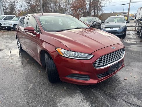 Used 2014 Ford Fusion SE image 1