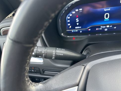 Used 2023 Chevrolet Suburban LT image 42