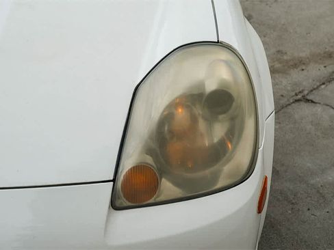 Used 2003 Toyota MR2 image 8