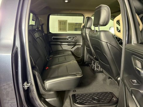 Used 2019 RAM 1500 Laramie AWD/4WD image 33