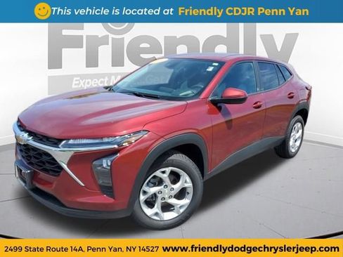 Used 2024 Chevrolet Trax LS w/ LS Convenience Package FWD image 1