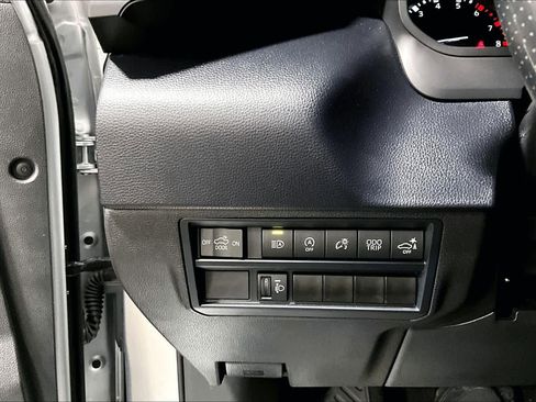 Certified 2025 Toyota Tundra SR5 w/ SR5 Convenience Package AWD/4WD image 34