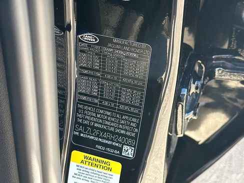 Used 2024 Land Rover Range Rover Evoque Dynamic SE image 44