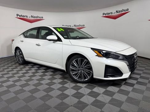 Certified 2024 Nissan Altima 2.5 SL FWD image 1