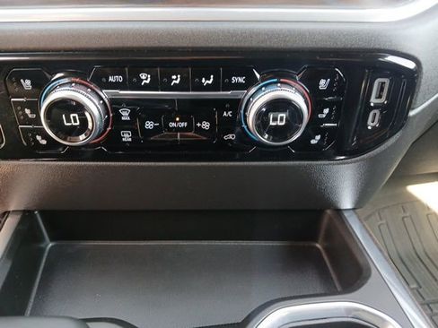 Used 2025 GMC Sierra 1500 SLT w/ SLT Premium Plus Package image 43