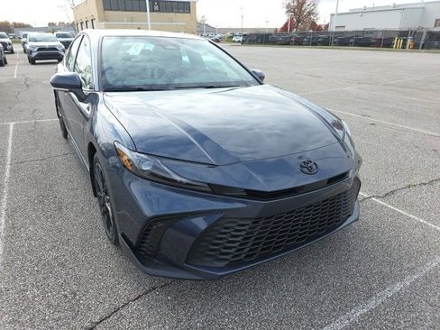 New 2026 Toyota Camry SE image 1