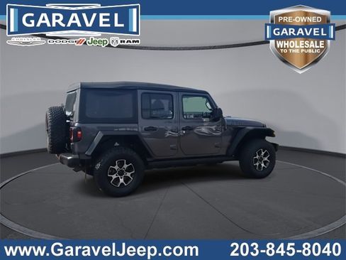 Used 2018 Jeep Wrangler Unlimited Rubicon w/ Cold Weather Group image 13