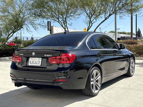 Used 2018 BMW 330i xDrive Sedan AWD/4WD image 3