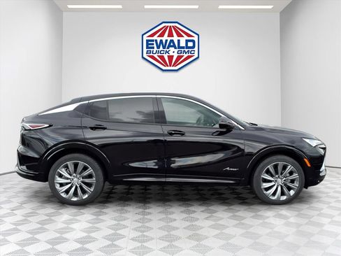 New 2026 Buick Envista Avenir FWD image 4