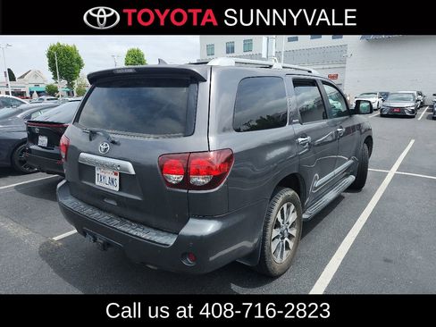 Used 2018 Toyota Sequoia Limited w/ Safety & Convenience Package AWD/4WD image 2