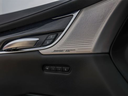 Used 2023 Cadillac XT5 Premium Luxury w/ Technology Package image 33