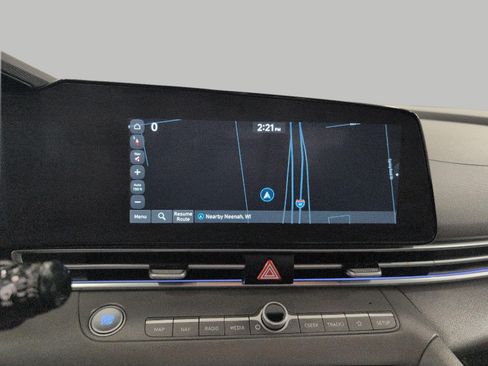Used 2024 Hyundai Elantra SEL w/ Convenience Package FWD image 7