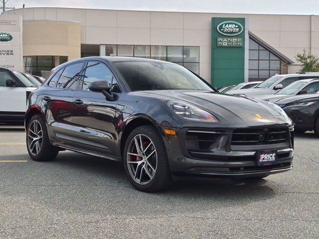 Used 2023 Porsche Macan S AWD/4WD image 3