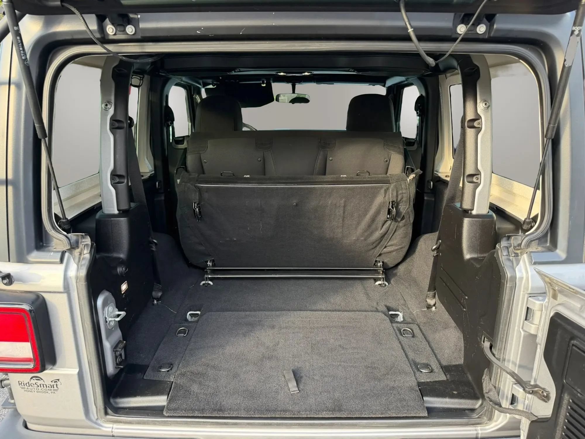 Used 2019 Jeep Wrangler Sport AWD/4WD image 37