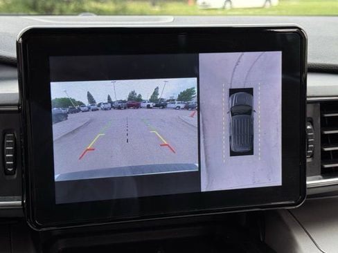 Used 2022 Ford Explorer XLT w/ Equipment Group 202A RWD image 17