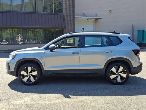 Certified 2025 Volkswagen Taos S AWD/4WD image 6
