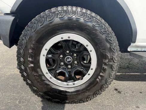 Certified 2022 Ford Bronco Big Bend w/ Sasquatch Package AWD/4WD image 2