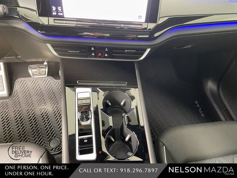 Used 2025 Volkswagen Atlas Cross Sport SEL Premium R-Line image 30