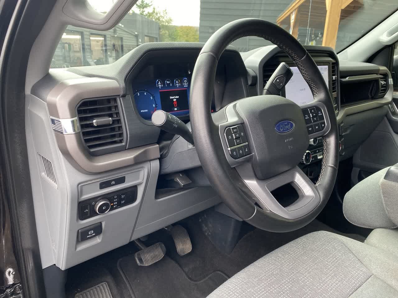 Used 2025 Ford F150 XLT w/ Equipment Group 301A Standard AWD/4WD image 2