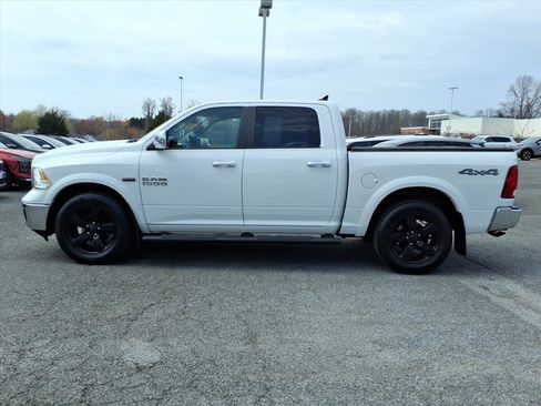 Used 2018 RAM 1500 SLT image 7
