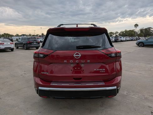 Used 2025 Nissan Rogue Platinum AWD/4WD image 7