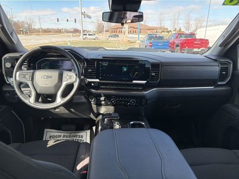 Used 2023 Chevrolet Silverado 1500 LT Trail Boss image 16