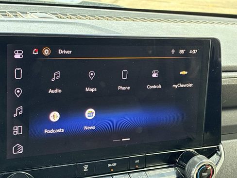 Used 2023 Chevrolet Colorado W/T RWD image 40