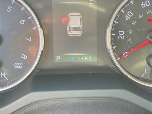 Certified 2020 Toyota RAV4 LE w/ All Weather Liner Package AWD/4WD image 11