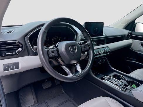Certified 2024 Honda Pilot EX-L image 9
