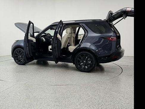 New 2026 Land Rover Discovery Dynamic SE AWD/4WD image 12