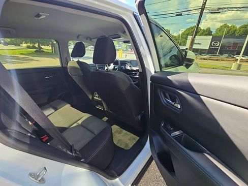 Used 2026 Nissan Rogue SV AWD/4WD image 14