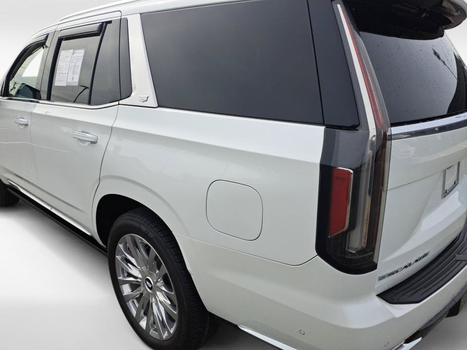 Certified 2022 Cadillac Escalade Premium Luxury w/ Performance Package AWD/4WD image 19