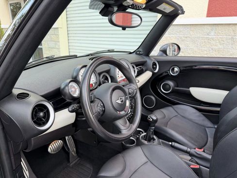 Used 2014 MINI Cooper S image 10