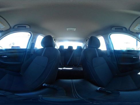 Used 2025 Nissan Sentra SV FWD image 40