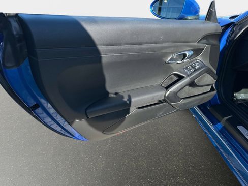 Used 2017 Porsche 718 Boxster image 17