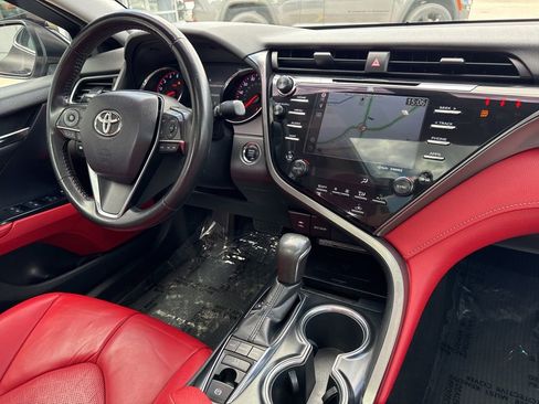 Used 2019 Toyota Camry XSE FWD image 34