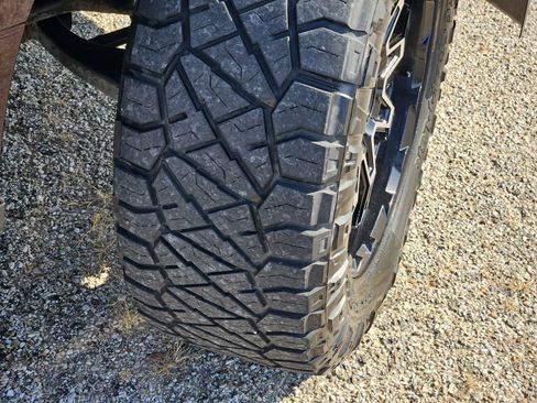 Used 2018 Ford F150 XLT w/ Equipment Group 301A Mid AWD/4WD image 14