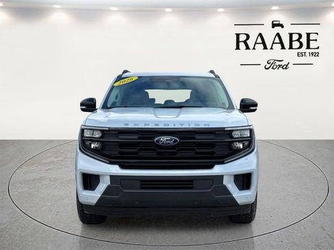 New 2026 Ford Expedition Active image 2
