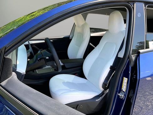 Used 2024 Tesla Model Y Performance AWD/4WD image 23