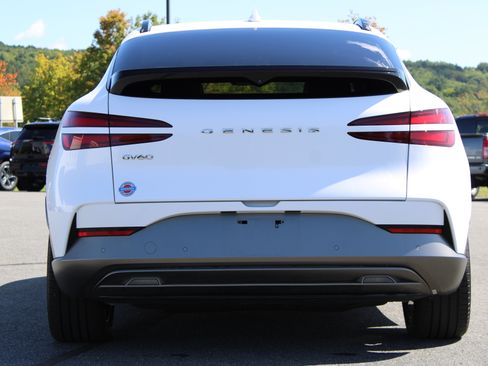 Used 2023 Genesis GV60 Advanced AWD/4WD image 8