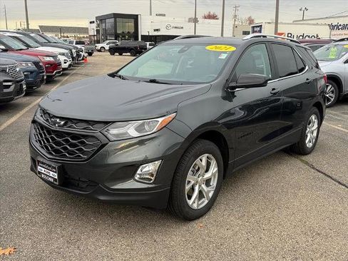 Used 2021 Chevrolet Equinox LT image 2