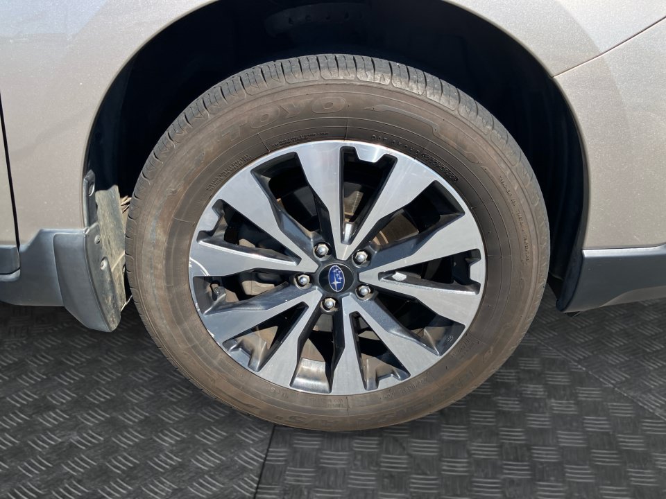 Used 2017 Subaru Outback 2.5i Limited AWD/4WD image 27