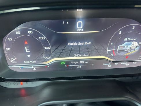 Used 2024 GMC Yukon XL Denali w/ Advanced Technology Package image 19